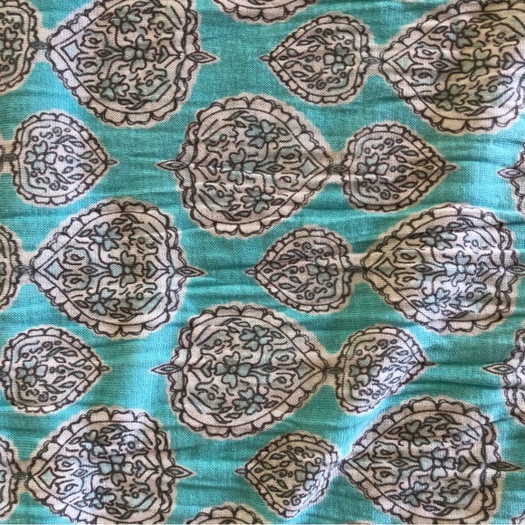 Patterned scarf - Picture 2 of 3